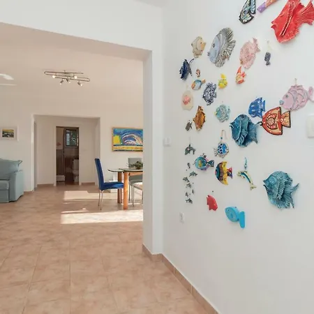 Three-bedroom Holiday In בית נופש *